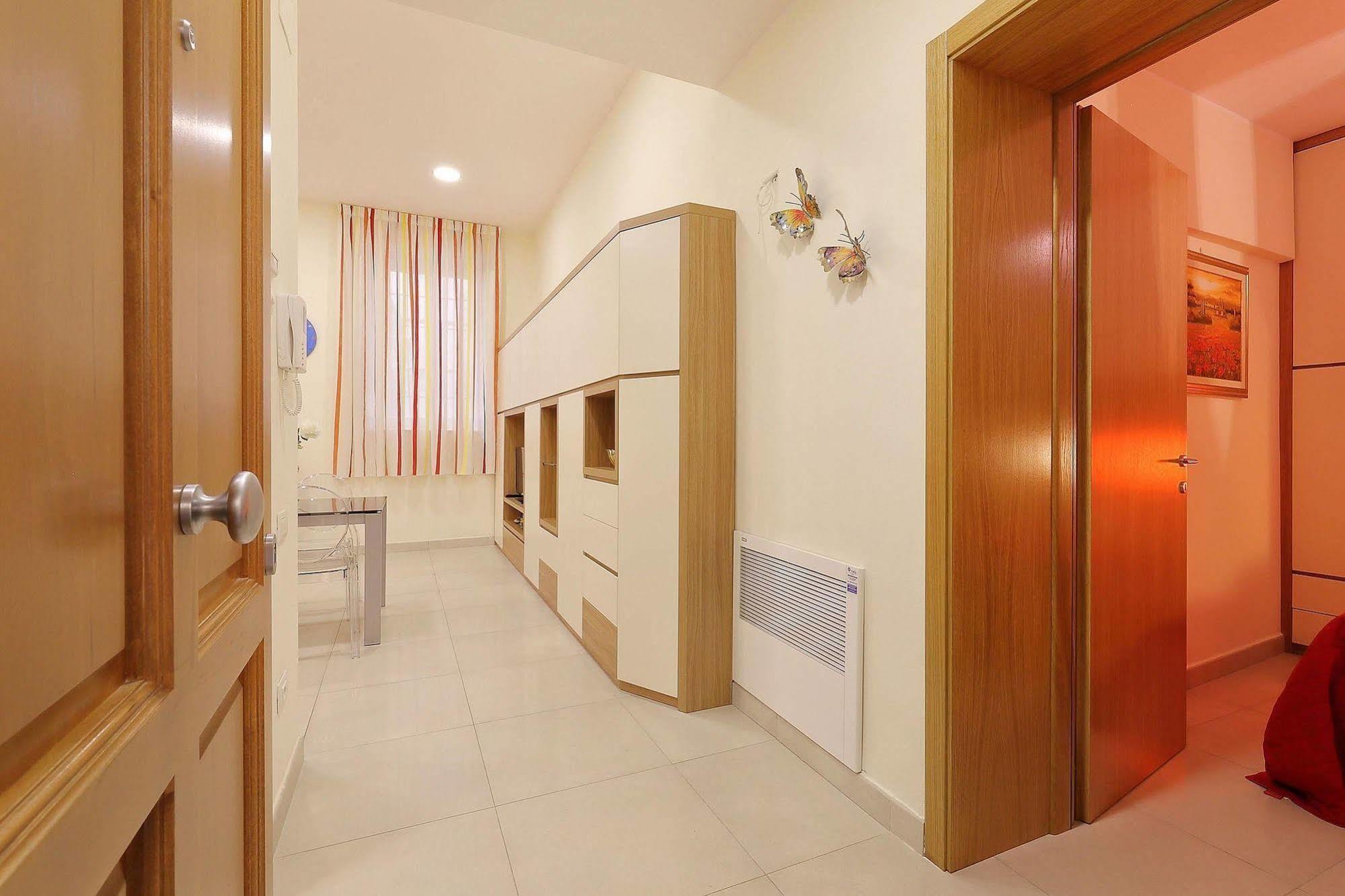 Apartments In Colors ฟลอเรนซ์ ภายนอก รูปภาพ